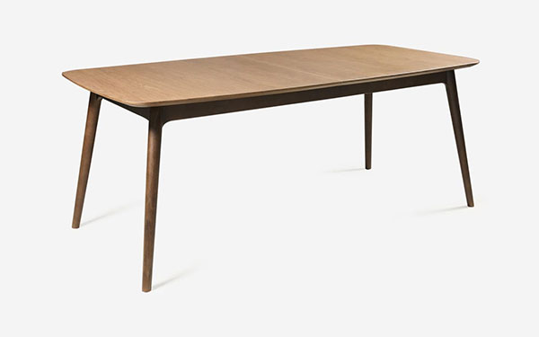 Mẫu bàn ăn gỗ sồi thiết kế thông minh